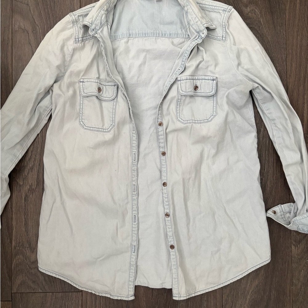 Women’s Light Gray Shirt